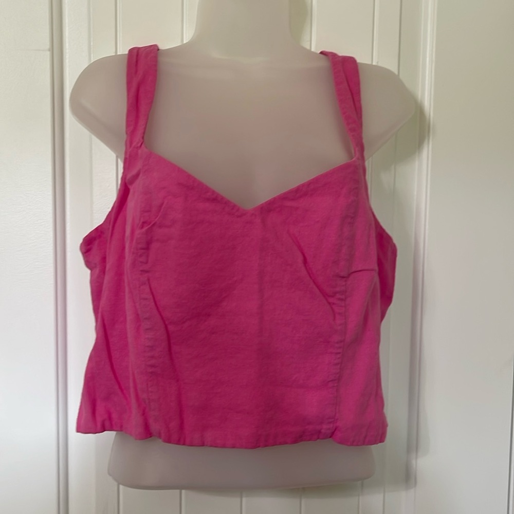 Target Pink Linen Blend Cropped Tank. Size XL.